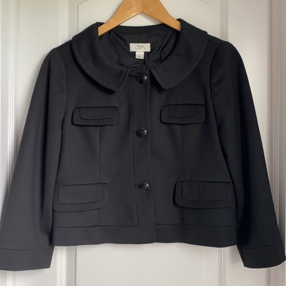 Ann Taylor Loft black cropped blazer, size 8